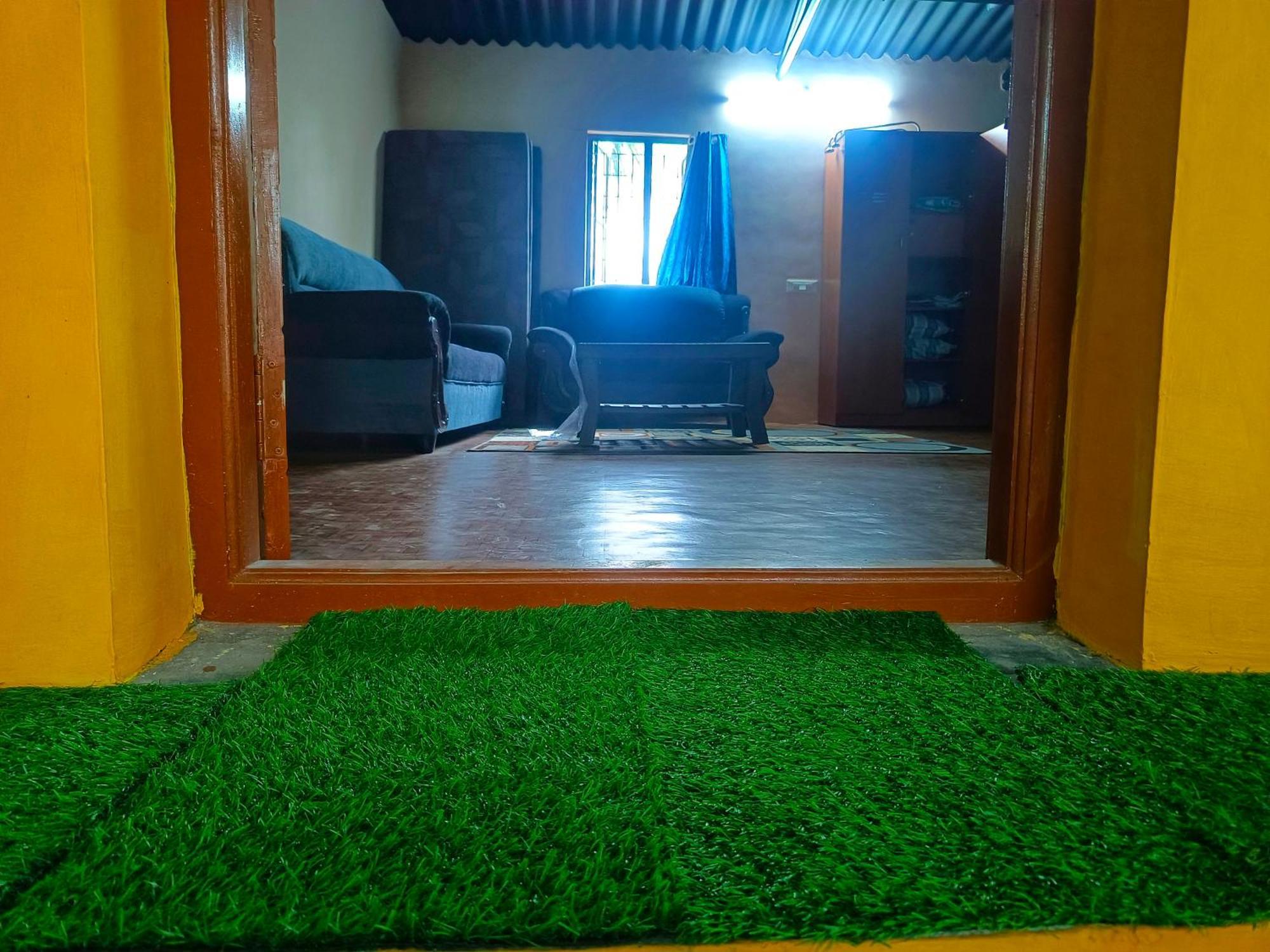 Shivalaya Farmstay Located Amdist Coconut Farm With River Access Near Isha,Adiyogi,Siruvani Alandurai ภายนอก รูปภาพ