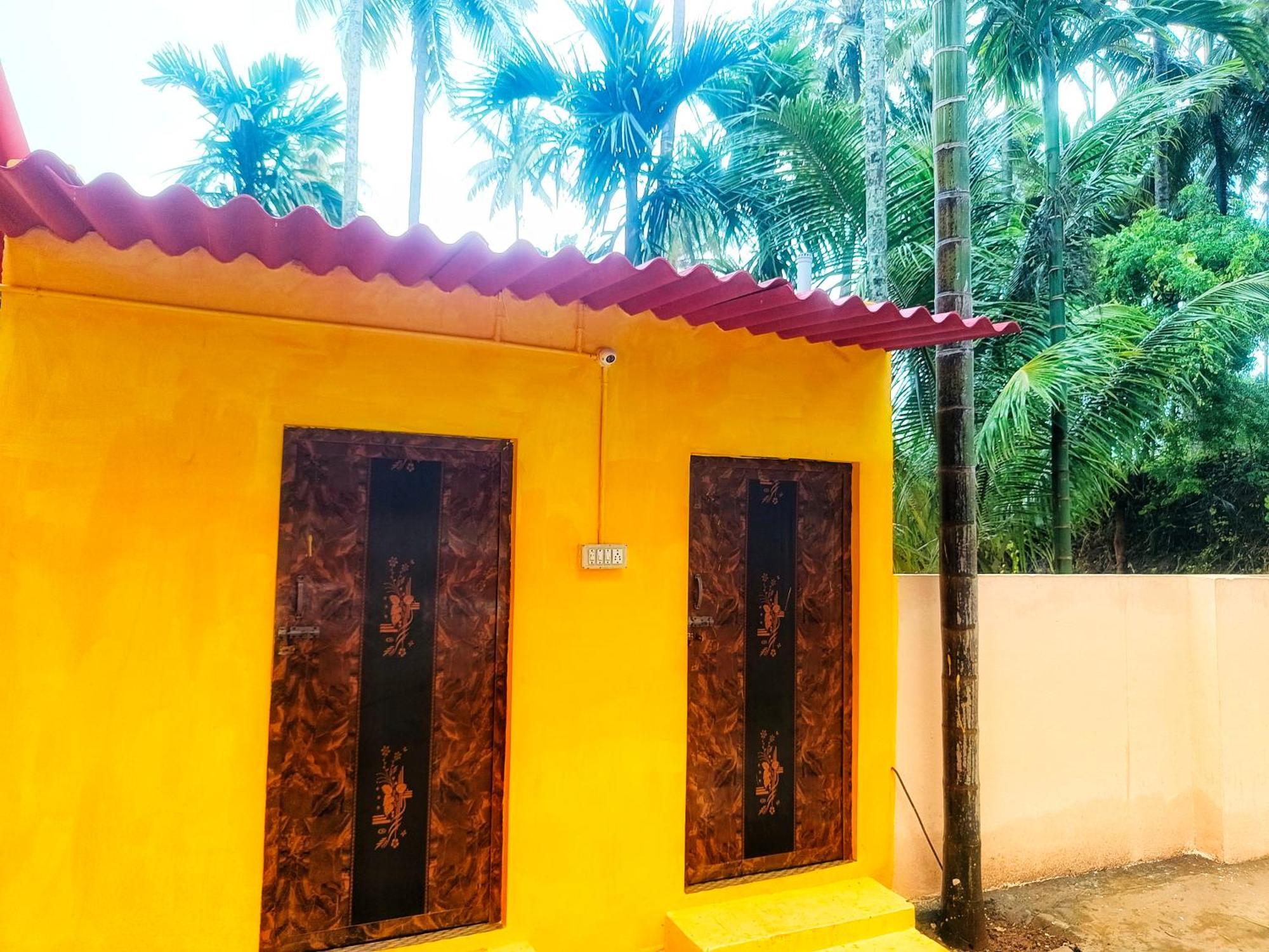 Shivalaya Farmstay Located Amdist Coconut Farm With River Access Near Isha,Adiyogi,Siruvani Alandurai ภายนอก รูปภาพ